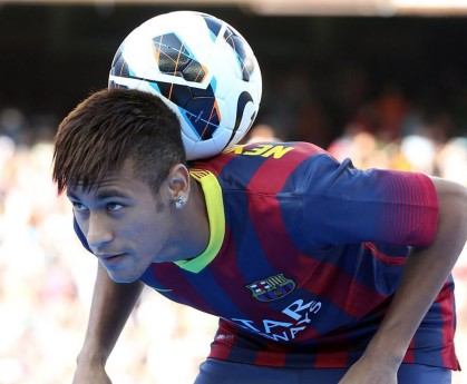 开云体育入口-《FIFA》虚拟足球盛典，全球玩家期待已久！