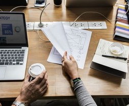 开云体育官网登入-T1战术布局掌控全局，tti战术